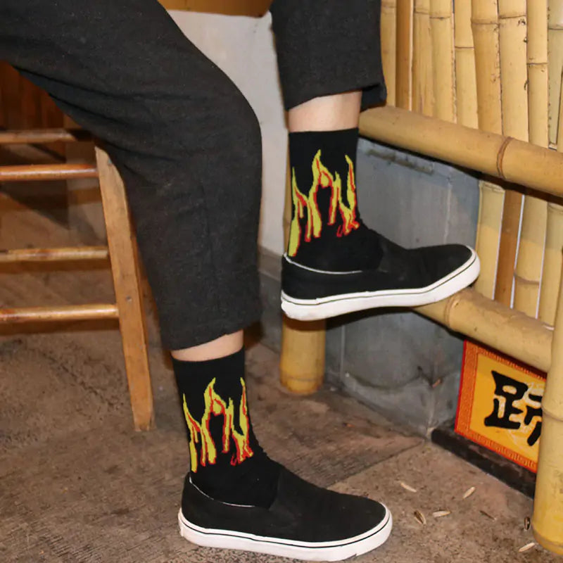 Contrast Flames Socks